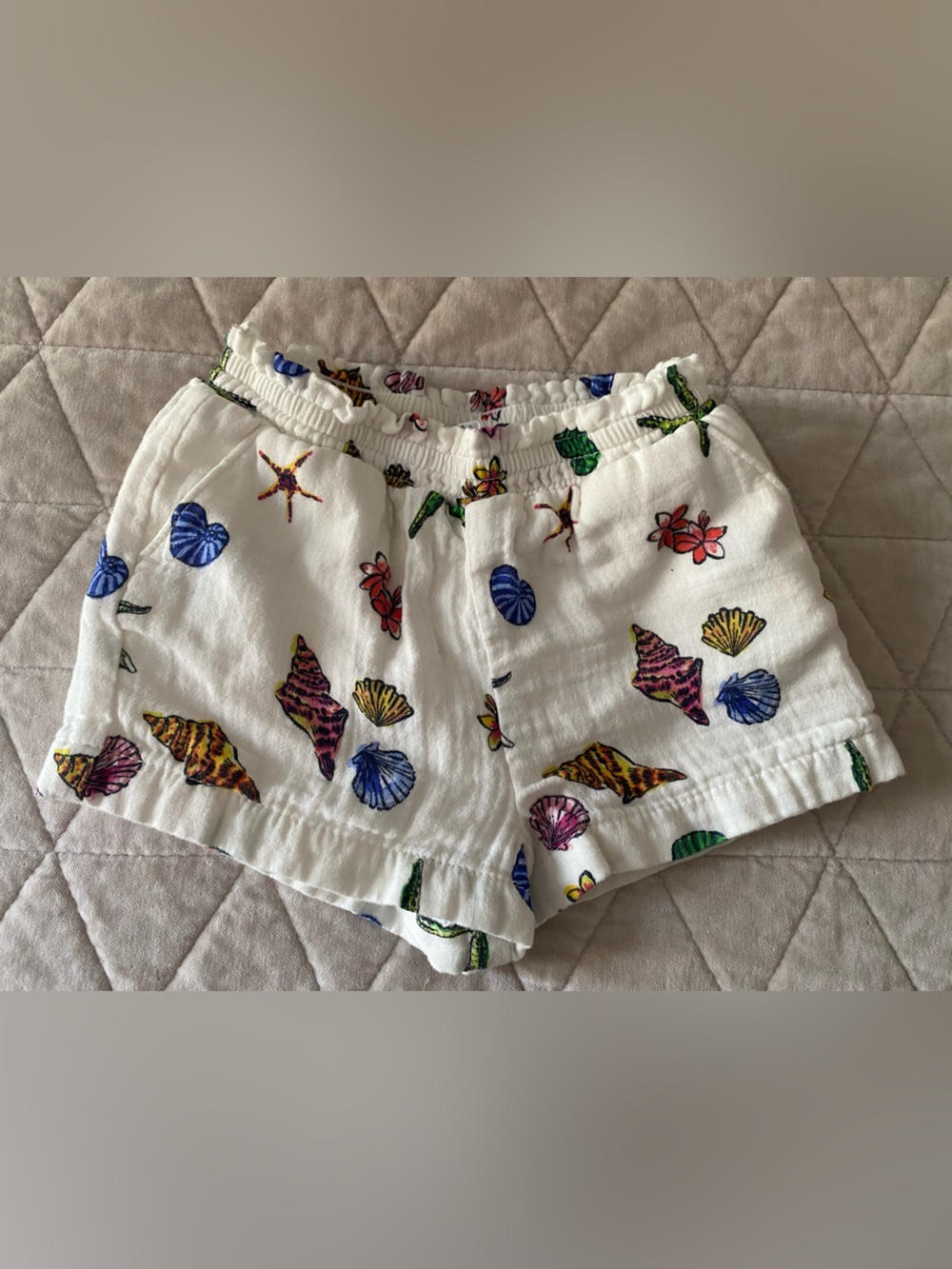 Baby Gap 12-18 month coastal shell shorts 100% cotton beachy
